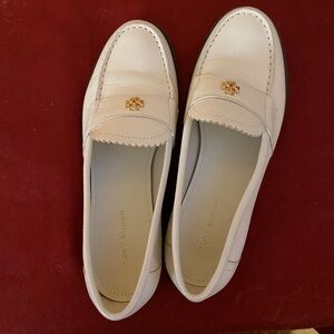 Tory Burch Cream Loafers with Gold Logo